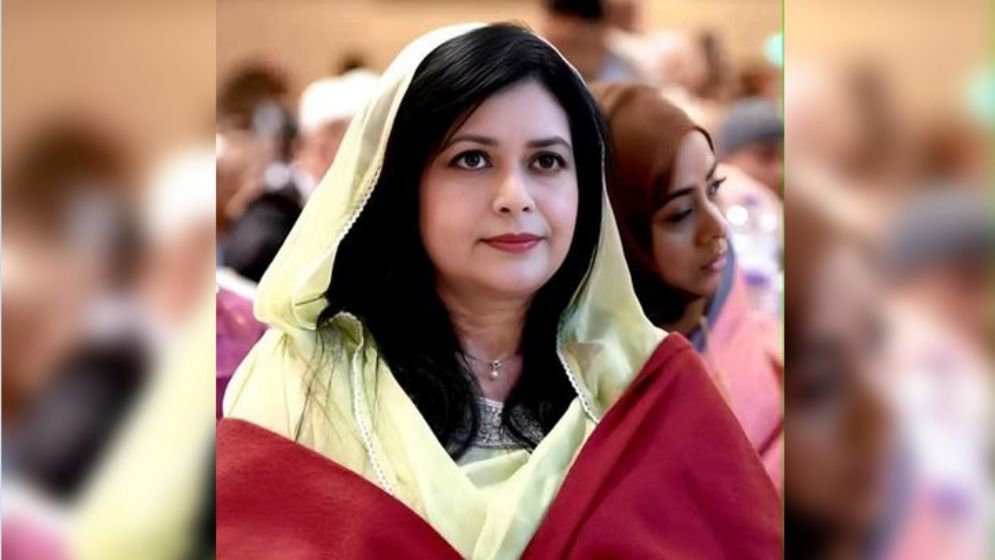 লন্ডনের উদ্দেশ্যে ঢাকা ছাড়লেন জুবাইদা রহমান